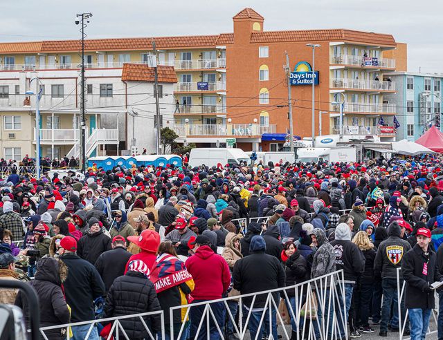 Crowds in Wildwood gather for President Trump's rally